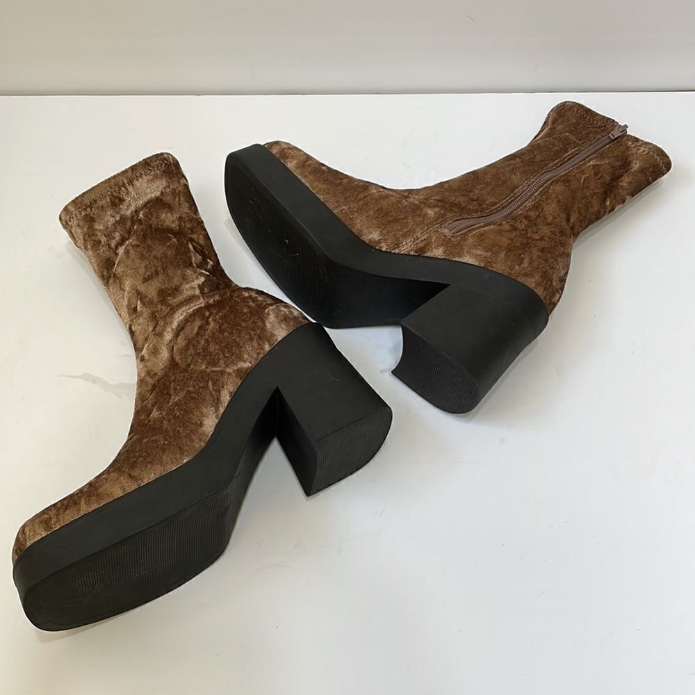 NEW WITHOUT TAGS STEVE‎ MADDEN KLAYTON PLATFORM BOOTIES IN BROWN CRUSHED VELVET - Picture 5 of 11